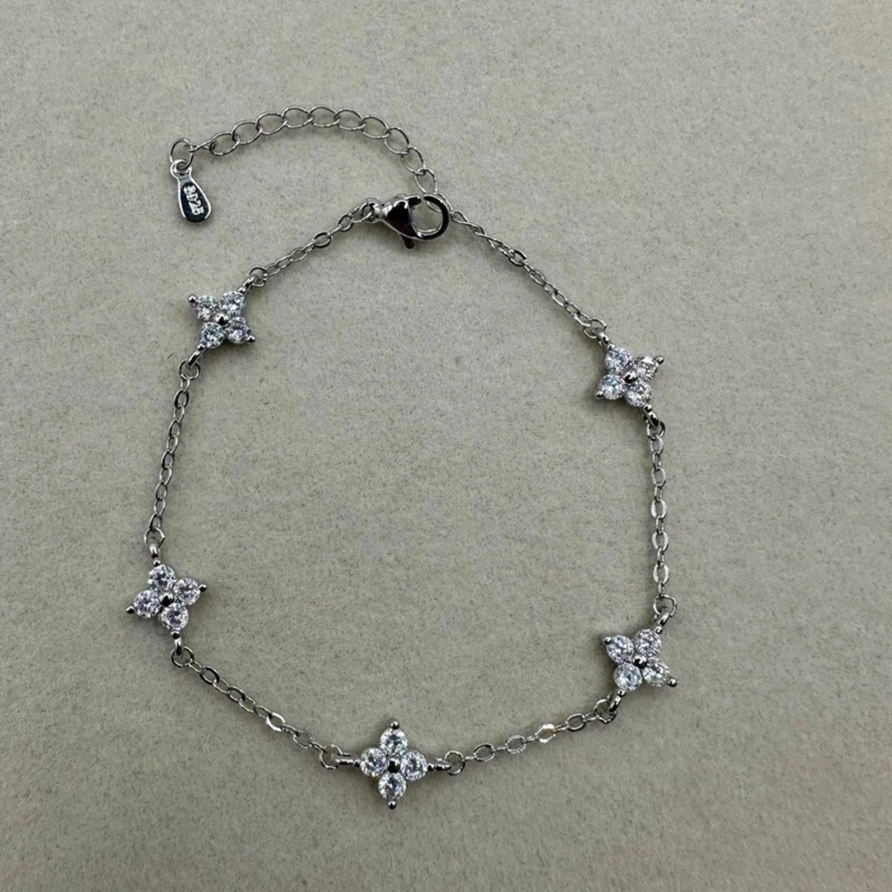 Dazzling Silver Star Charm Bracelet